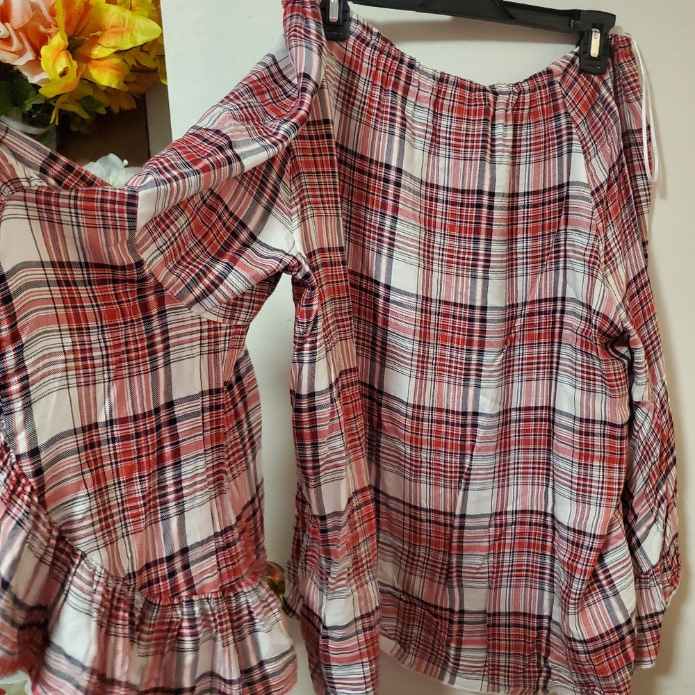 Plus size off the shoulder plaid bell sleeve top - Picture 7 of 7